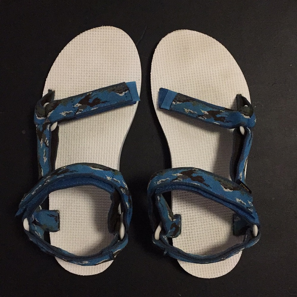 TEVA sandal in eagle pattern, limited edition